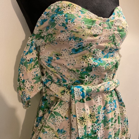 ASOS NWT Size 8 Floral Eyelet Cold Shoulder Flounce Ruffled Dress Bardot style - Picture 2 of 5